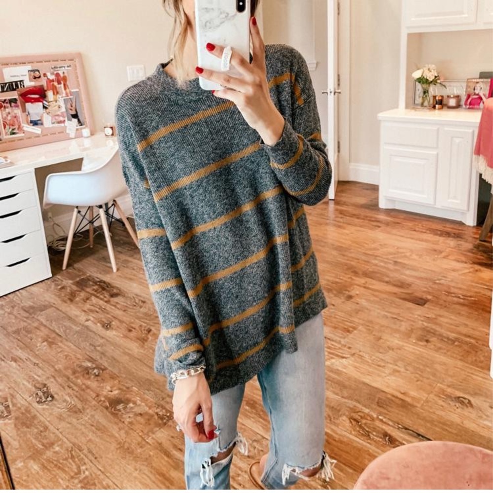 American Eagle Outfitters Gray and Brown Striped Sweater